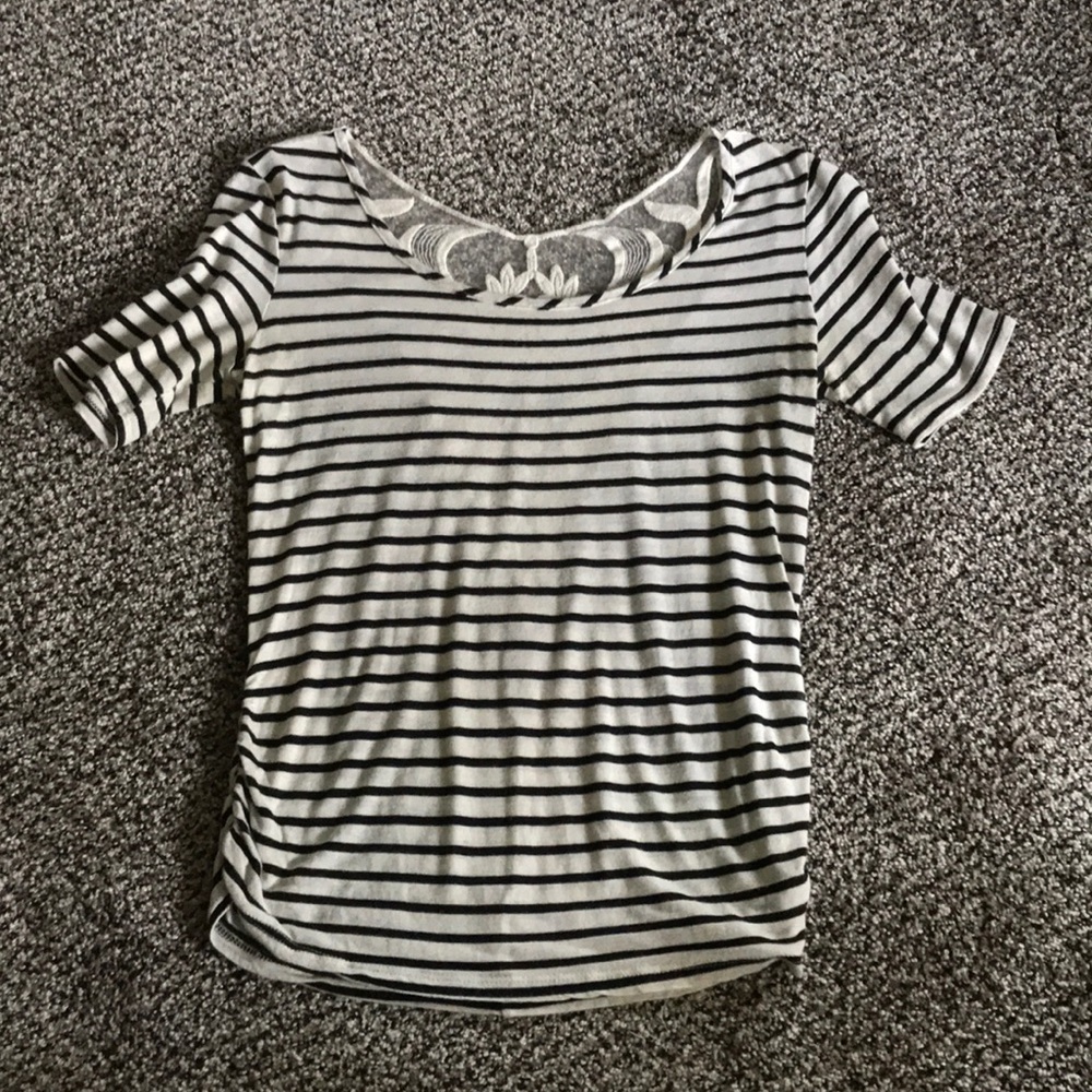 Striped Scoop Neck Quarter Sleeve Top